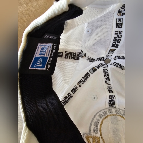 Boston Red Sox 2007 World Series Champions Adjustable Hat New Era MLB - Picture 9 of 9